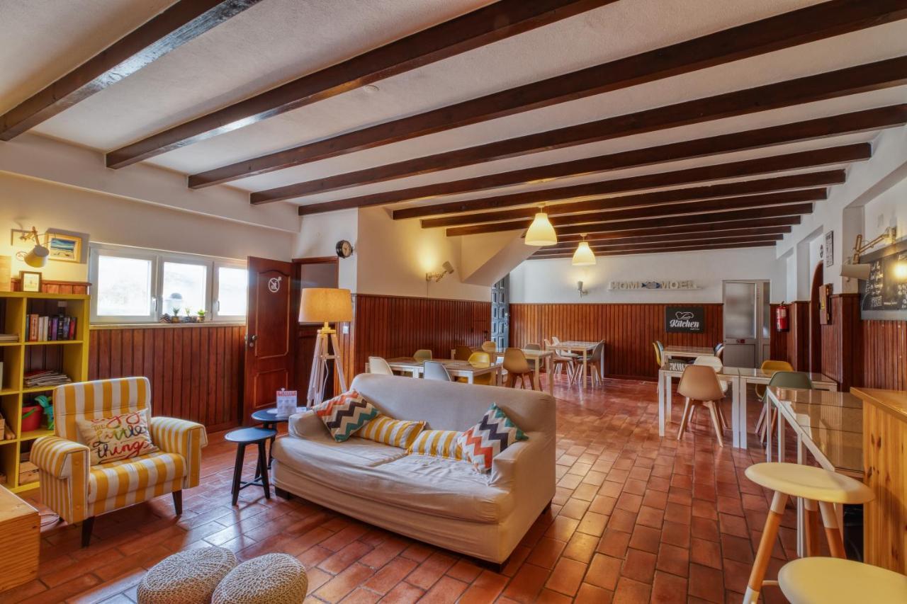 Homemoel Local Accomodation Al Сао Педру де Муел Екстериор снимка